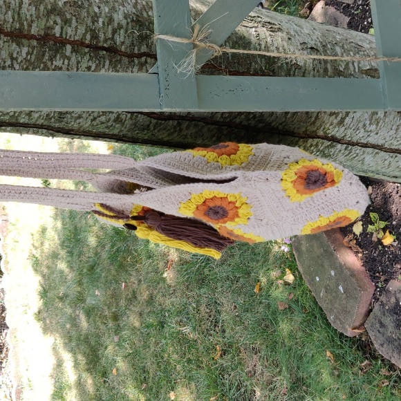 Handmade Crochet sunflower design Shoulder Bag - Picture 10 of 17